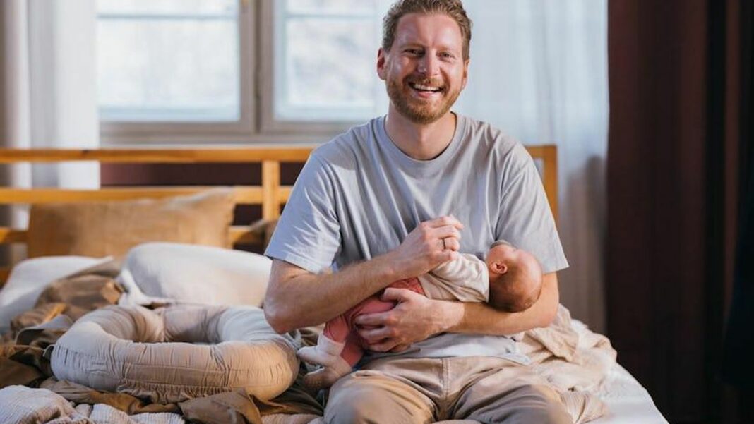 source:fatherly - Sopravvivere alla Privazione del Sonno con un Neonato