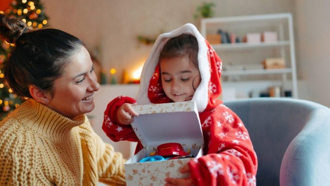 Educazione e Ruoli di Genere: La Necessità di Condivisione nelle Feste Quest'anno i regali di Natale sono solo 