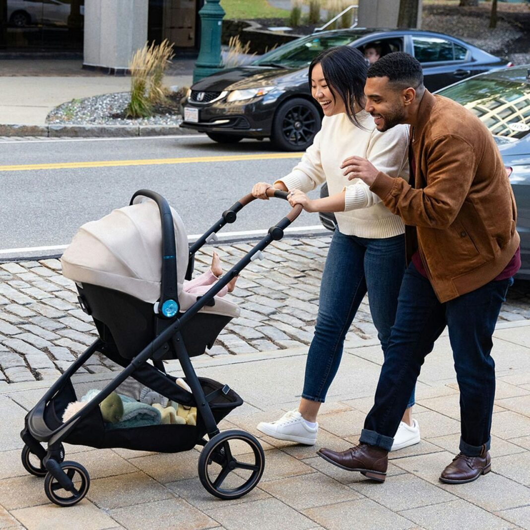 Cestino di stoccaggio extra-large Sistema di viaggio Evenflo Shyft Intuiti+: caratteristiche innovative