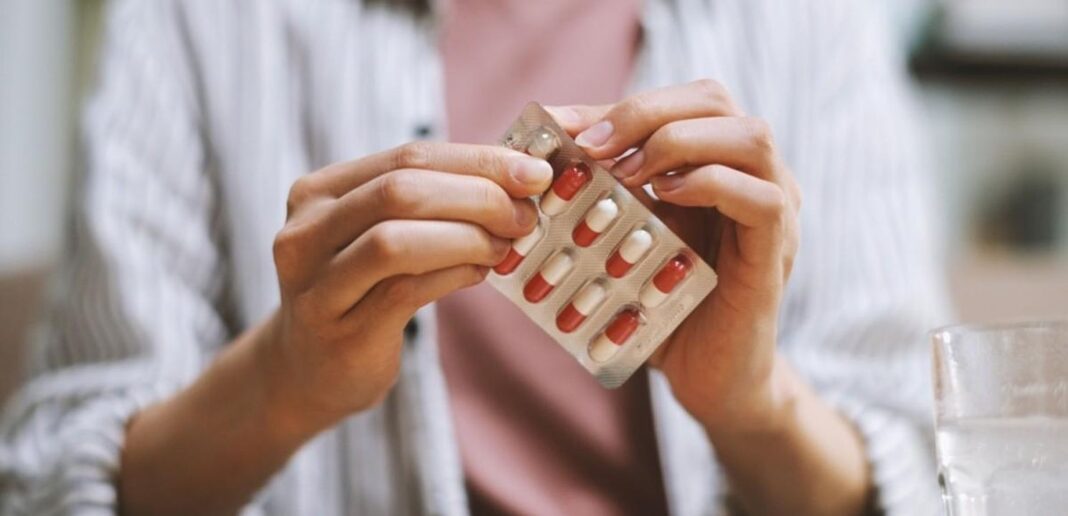 Interazioni farmacologiche Cosa sapere sulla cefixima: uso, effetti collaterali e precauzioni