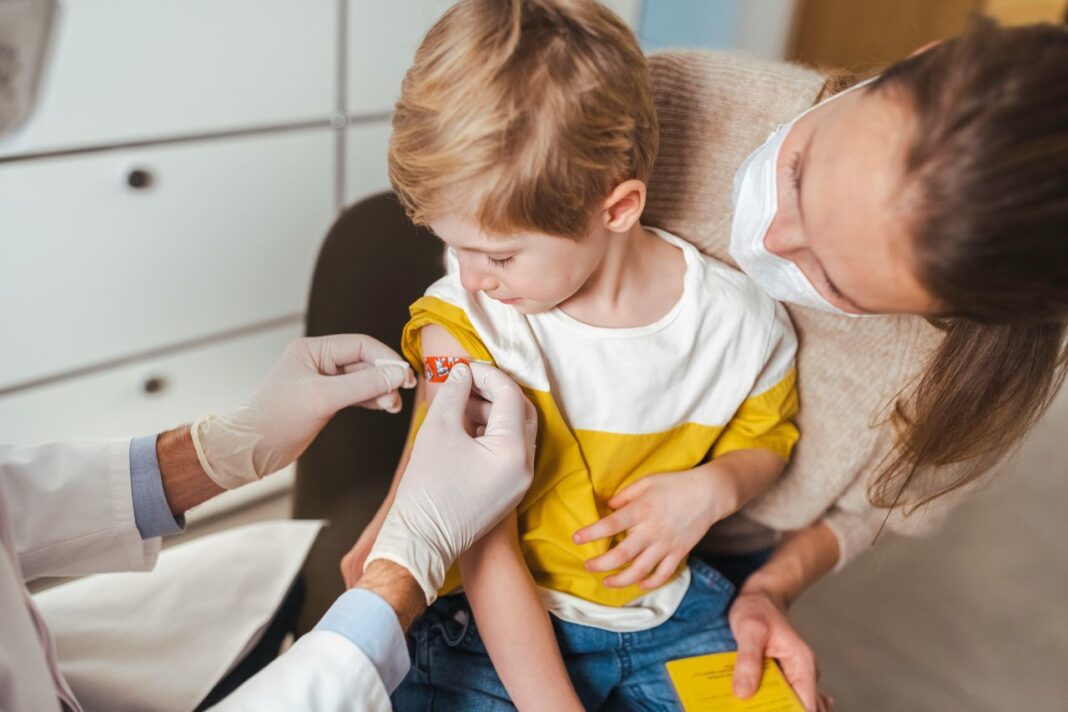 Priorità agli appuntamenti vaccinali per i bambini Vaccinazioni infantili: come gestire il programma vaccinale